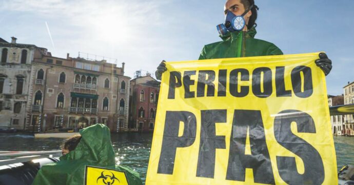 Ue: niente bando per i Pfas: “Indispensabili per le armi”