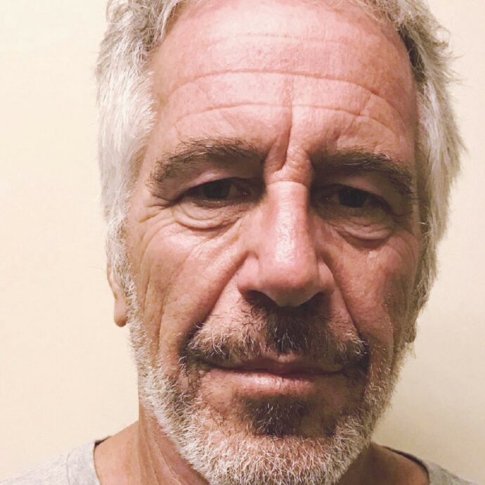 Chi era veramente Jeffrey Epstein e come siamo arrivati ai Files? La storia, i documenti, il caos social e le teorie del complotto