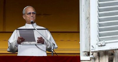 Copertina di Attacco ai bellicisti: “Chi parla di pace viene  ridicolizzato”