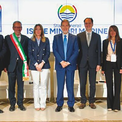 Copertina di Governo al completo a Lipari: costo 450 mila €  più le scorte