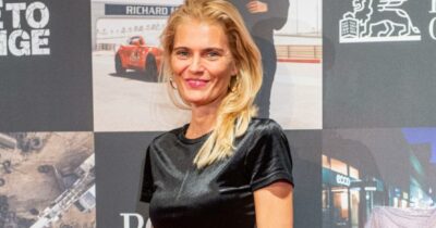 Copertina di “Vivevo sano, mi consideravo immune dalle malattie. Poi una mattina sotto la doccia ho sentito un sassolino: era un tumore al seno”: parla Claudia Zanella