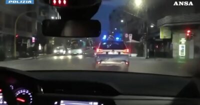 Copertina di Pescara, aggredisce la moglie e la colpisce con una bottiglia di vetro: arrestato – Video