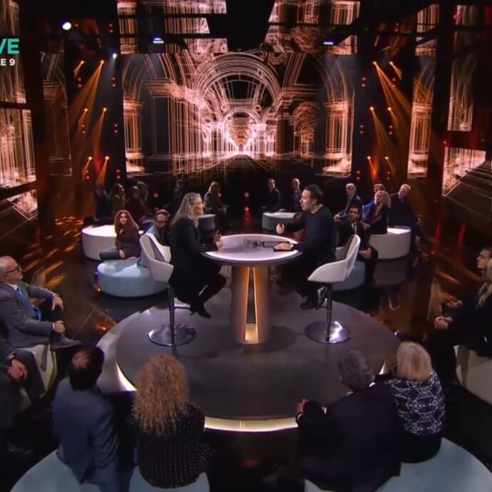 Giovanna Botteri a Lezioni Private: “I social media sono pericolosi per l’informazione, l’unica trincea saranno i giornalisti”