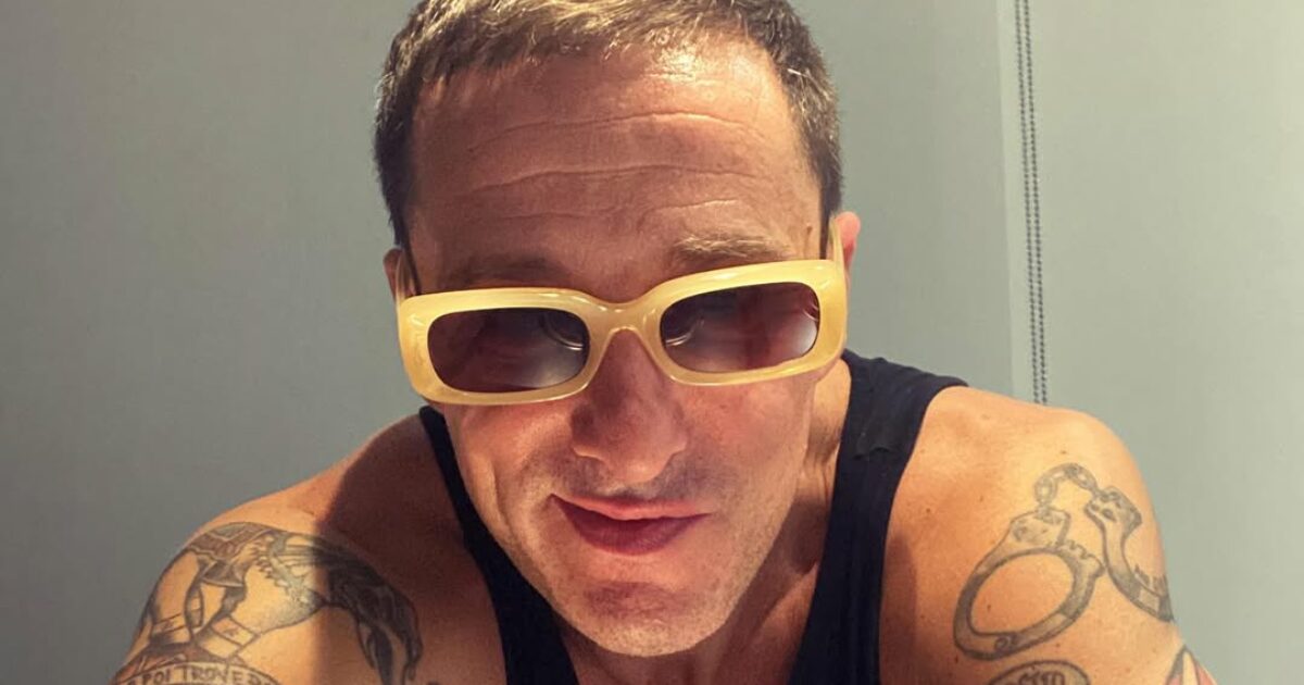 “Gli ultimi anni sono stati i peggiori della mia vita. Dopo il successo ero un cane da combattimento con la museruola e il guinzaglio”: il ritorno di Luca Dirisio