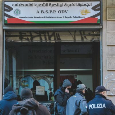 Copertina di Si allarga la caccia ai fondi per Hamas: gli indagati sono 25