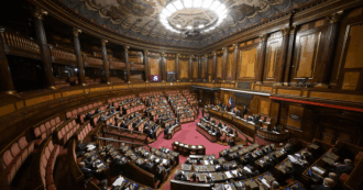 Copertina di Legge di bilancio, la discussione alla Camera e le dichiarazioni di voto: la diretta tv