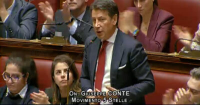 Copertina di Manovra, Conte: “Non c’è nulla di nulla per sanità e scuola, solo grandi investimenti per le armi”
