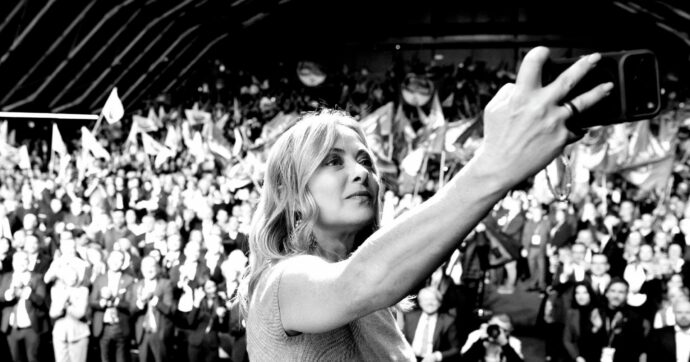 Copertina di Il governo dei clic sfama l’elettore