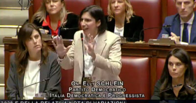 Copertina di Schlein attacca: “Manovra sbagliata e austera che aiuta i più ricchi. Non vi crede più nessuno”