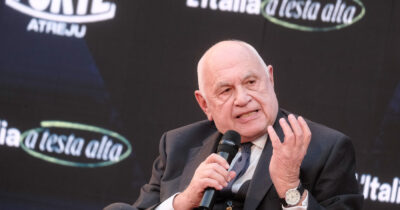 Copertina di Referendum, oltre 160mila firme contro la riforma Nordio: un terzo dell’obiettivo raggiunto in dieci giorni (e sotto Natale)