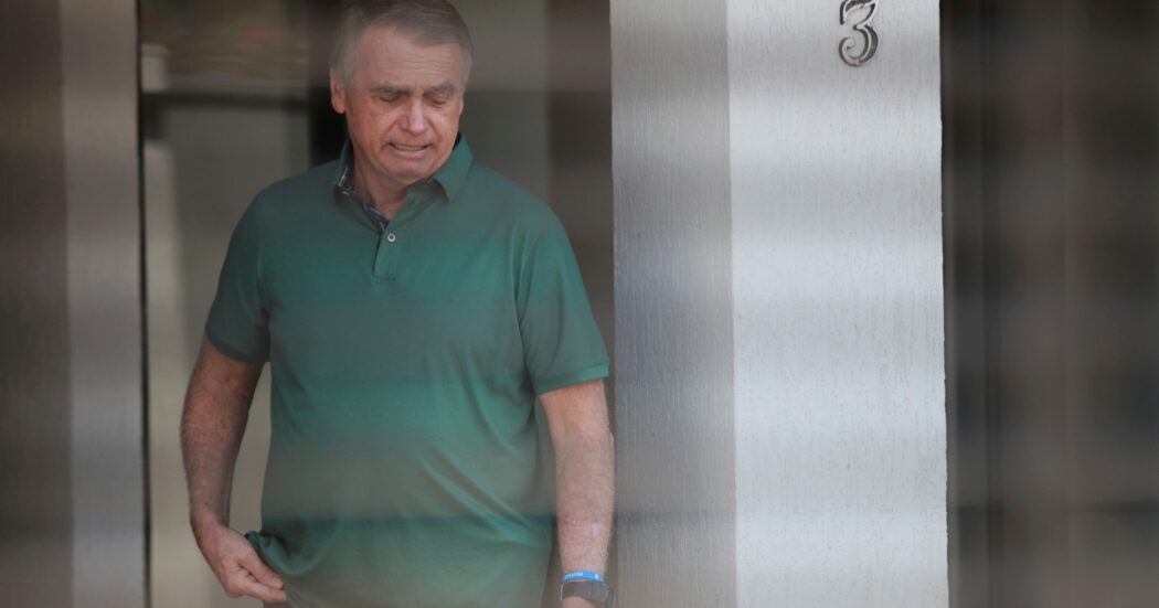 Brasile, la Corte nega domiciliari a Bolsonaro