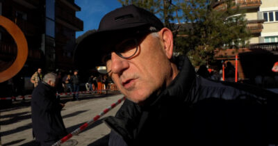 Copertina di “Nel locale di Crans-Montana c’erano normalmente 400 persone. Qui tanti turisti italiani e francesi”: il racconto di un residente della zona