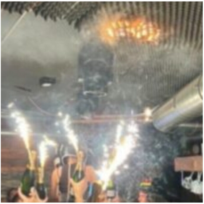 “Mio figlio era al Constellation, non so se è vivo o morto. I suoi amici mi hanno detto che per una candelina il tetto ha preso fuoco. Nessuno ci dice niente”: la madre di un disperso a “Quarto Grado”