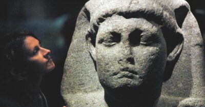 Copertina di Cleopatra: donna, regina, seduttrice e fine intellettuale. La recensione del romanzo di Natasha Solomons