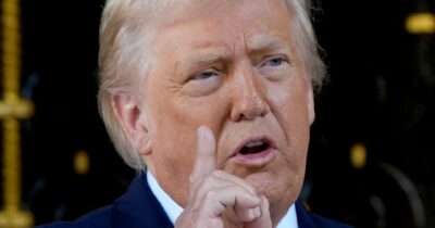 Copertina di Proteste in Iran, Trump minaccia di intervenire