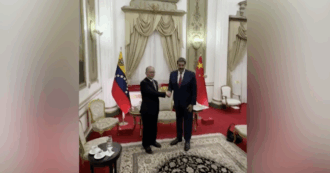 Copertina di Venezuela, l’incontro tra Maduro e l’inviato cinese Qiu Xiaoqi poche ore prima dell’attacco americano
