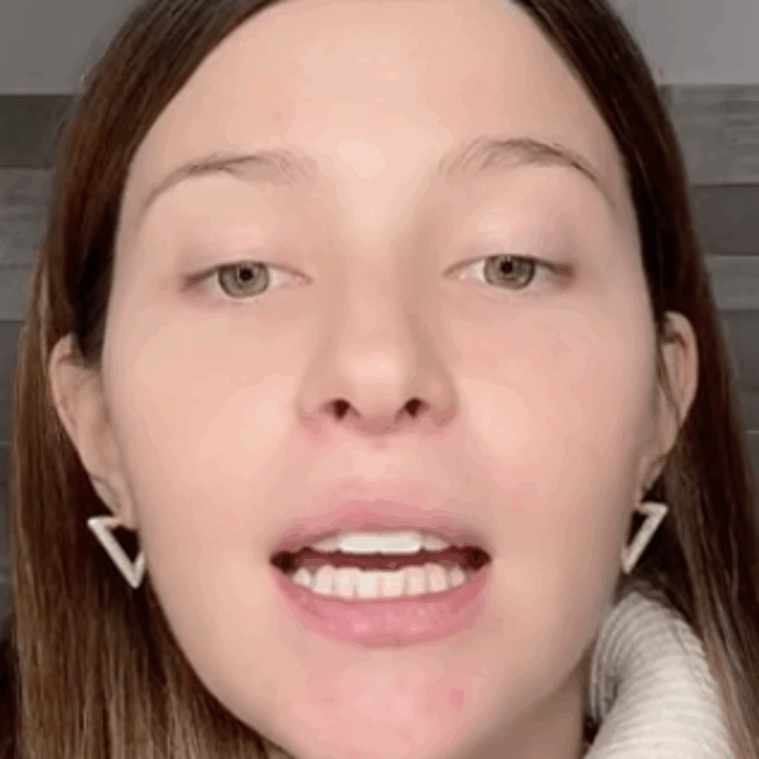 “Avevo perdite di sangue continue, vivevo nell’ansia. In ospedale dall’ecografia il feto non dava più segni di vita”: Natalia Paragoni e il suo aborto spontaneo