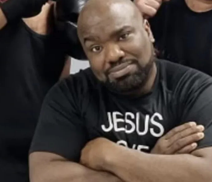 “È l’incubo di ogni datore di lavoro: ha intentato 54 azioni legali senza vincerne nemmeno una, ma sostiene di essere la vittima”: la storia di Joseph Johnson