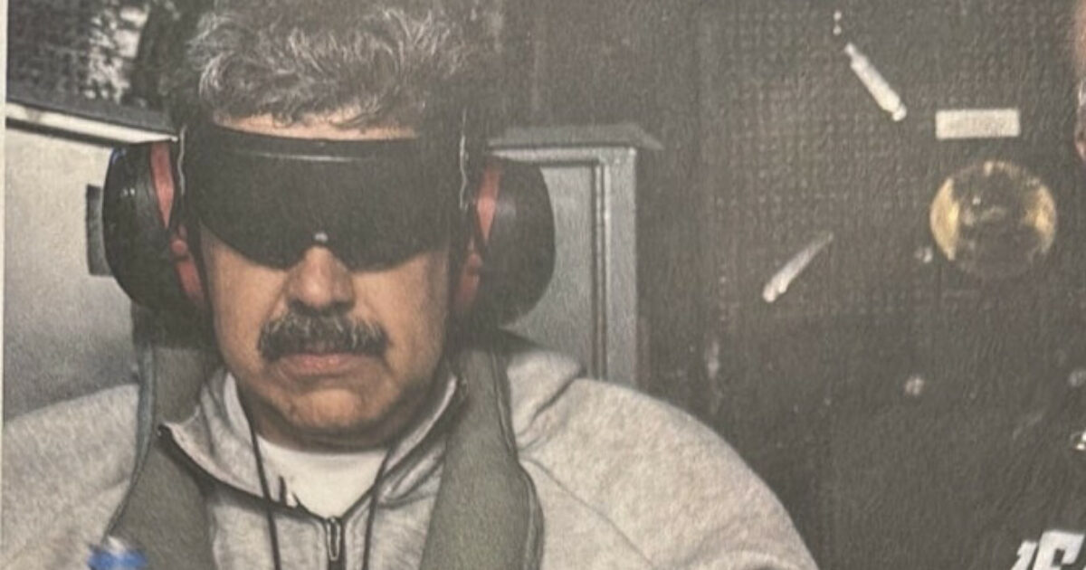 Scoppia la “Maduro mania”: boom di richieste e vendita per la tuta e la maglietta indossate dal presidente del Venezuela al momento dell’arresto