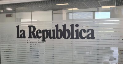 Copertina di Furto nella redazione di ‘Repubblica Napoli’