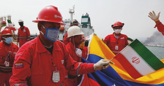 Copertina di Attacco al Venezuela, le mani sul petrolio: “Adesso ci pensiamo noi”