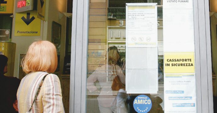 Pensioni di gennaio in ritardo: rivolta social