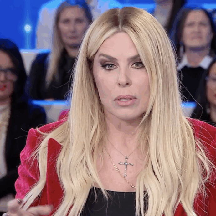 “Ho avuto un malore alla stazione mentre partivo per Domenica In”: la disavventura di Loredana Lecciso