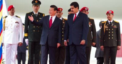 Copertina di Nyt: “La presidenza di Rodriguez concordata settimane fa con Usa”. Cina: “Rilascino Maduro”. Papa: “Garantire diritti umani”