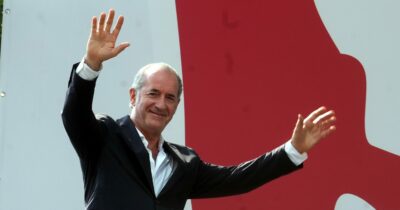 Copertina di L’appello di Zaia “per la svolta a destra”: “Fine vita e accoglienza non siano tabù”. Vannacci: “Non è il mio riferimento”