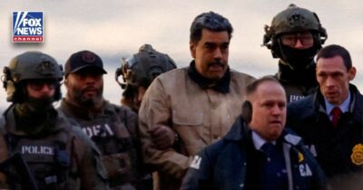 Copertina di Maduro in catene alla sbarra e a festeggiare sono i mercati