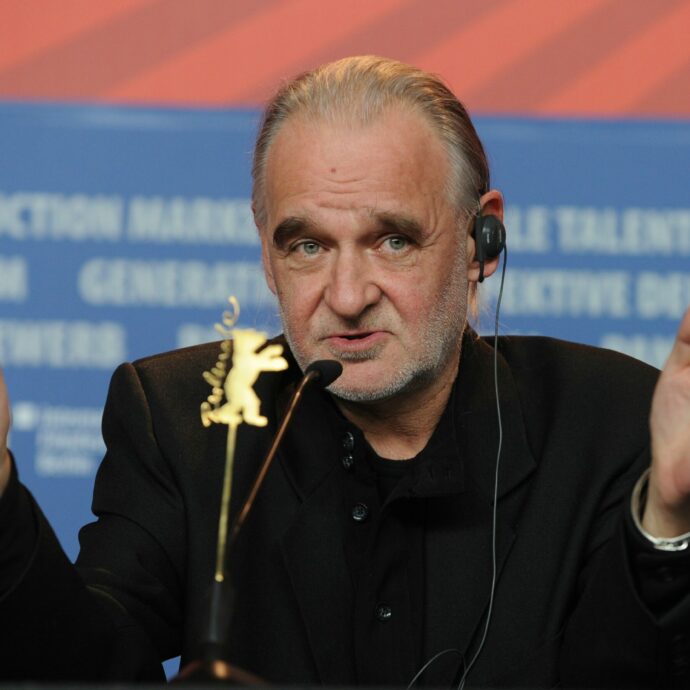 È morto Béla Tarr, il regista e sceneggiatore ungherese ha vinto l’Orso d’argento alla Berlinale 2011 con “Il Cavallo di Torino”