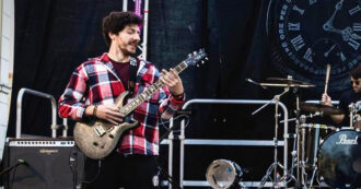 L’omicidio del capotreno a Bologna, chi era Alessandro Ambrosio. Gli amici: “Una vita non può spegnersi così”