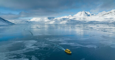 Copertina di "La Groenlandia fa parte della Nato, ogni decisione spetta al suo popolo e alla Danimarca”. La replica a Trump dei leader europei (anche Meloni)