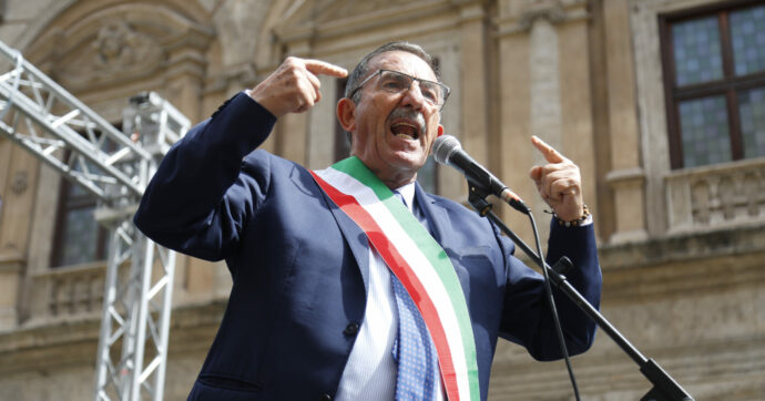 Corruzione, indagato il presidente della provincia di Barletta-Andria-Trani: “Mazzette su un appalto per le strade”