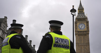 Copertina di Barman italiano trovato morto a Londra. Figlio di un comandante dei carabinieri di Pescara, si attende l’autopsia