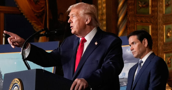 Trump inventa minacce inesistenti per giustificare le mire sulla Groenlandia: una manipolazione inquietante