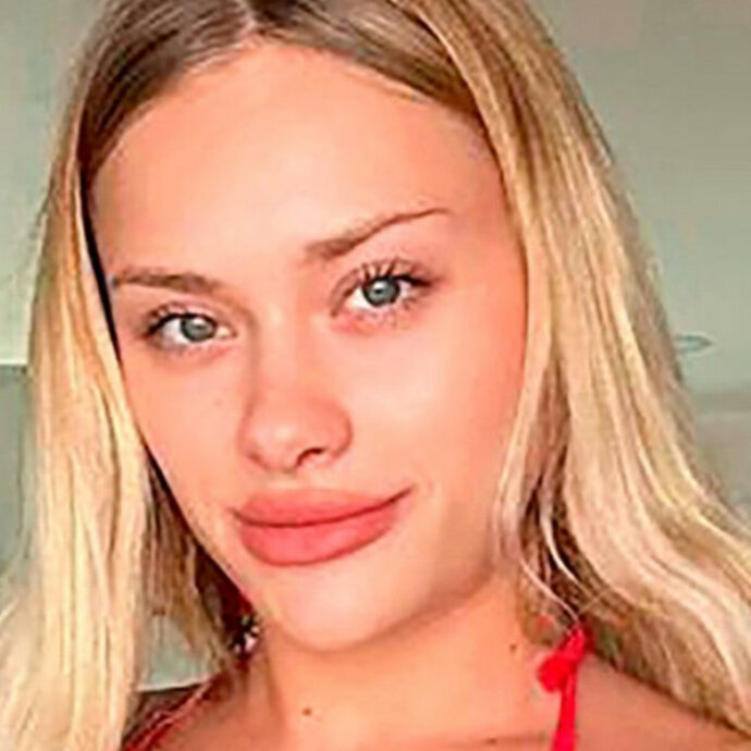 “Sono finita sulla sedia a rotelle con la spina dorsale e le gambe rotte. Alcuni ricchi mi hanno picchiata a una festa”: il dramma della modella Maria Kovalchuk