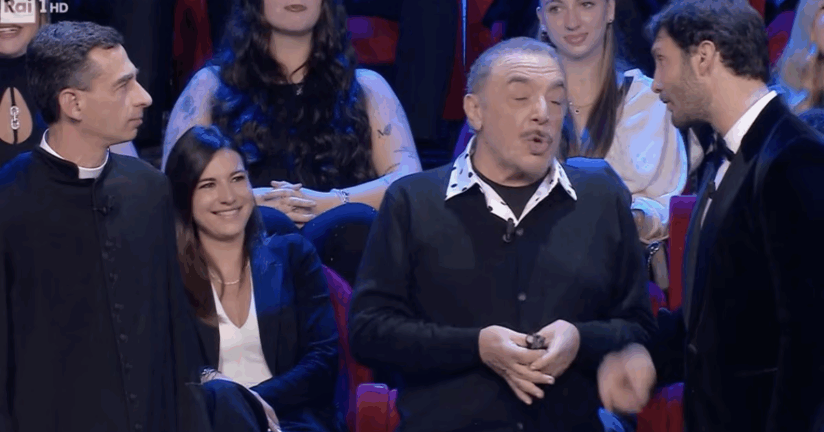 Raoul Bova non si presenta ad Affari Tuoi, la fracciata di Stefano De Martino a Nino Frassica: “Mi avevi detto che saresti venuto con lui”