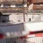 Copertina di Scala dimezzata, sistema antincendio assente, uscita di sicurezza chiusa. Le negligenze e le violazioni che hanno causato la strage di Crans