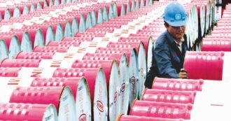 Copertina di Attacco all’Iran, raid sugli impianti: il Qatar ferma la produzione di gas e il prezzo vola: +38%. Sale anche quello del petrolio