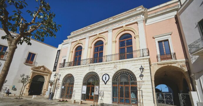 Salta l’incontro  col giornalista  del “Fatto”: “Siete contrari”