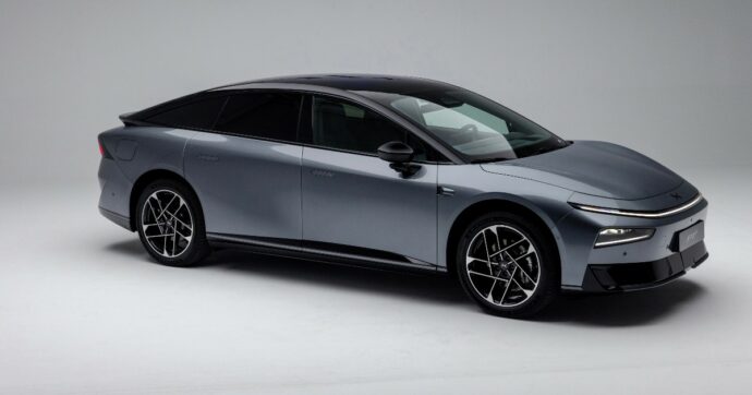 XPENG P7+, debutta al Salone di Bruxelles la berlina EV che punta sull’intelligenza artificiale