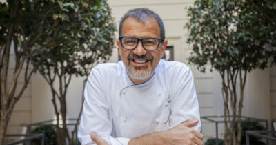 Copertina di “Mia figlia ha una mutazione genetica rarissima di quelle che ti stravolgono la vita. Il dramma vero lo vivono le famiglie che non possiedono risorse”: così chef Antonio Guida