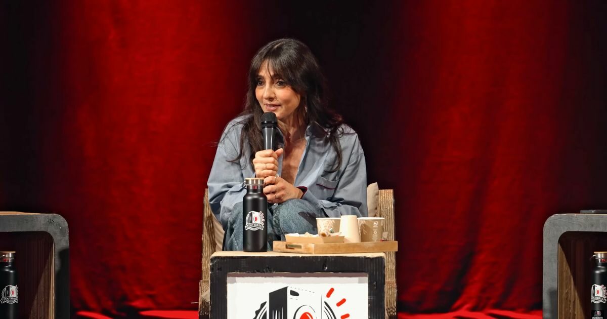 “Mai visto circolare droghe a Mediaset. Eravamo controllate. Le critiche a Non è la Rai? La Chiesa pensava fossi posseduta dal demonio”: parla Ambra