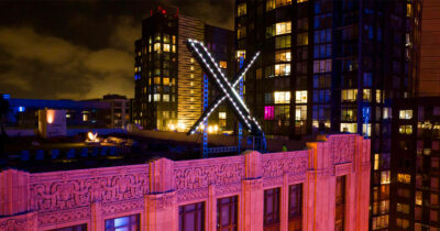 Copertina di X e le donne denudate senza consenso con l’AI: inchieste in molti Paesi. Ma intanto Grok incassa finanziamenti record