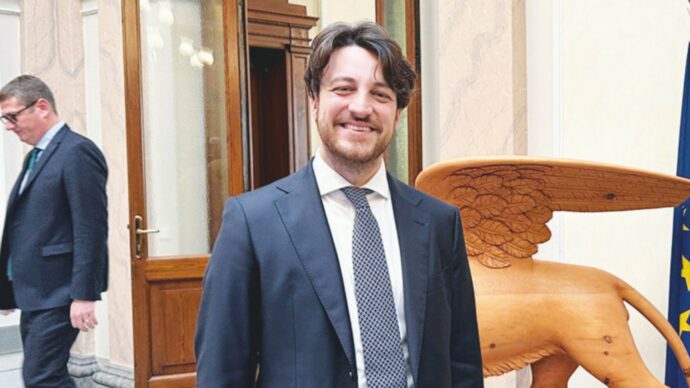 Il presidente del Veneto Alberto Stefani coinvolto in un incidente mentre andava al Consiglio federale della Lega con la senatrice Bizzotto