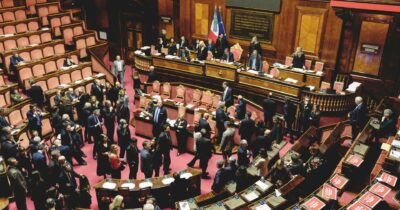 Copertina di Eliminare  ballottaggi: la destra tenta blitz