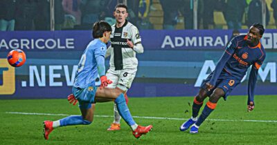 Copertina di L’Inter passa a Parma e allunga in vetta: per lo “scudetto” d’inverno è duello col Milan | La nuova classifica di Serie A