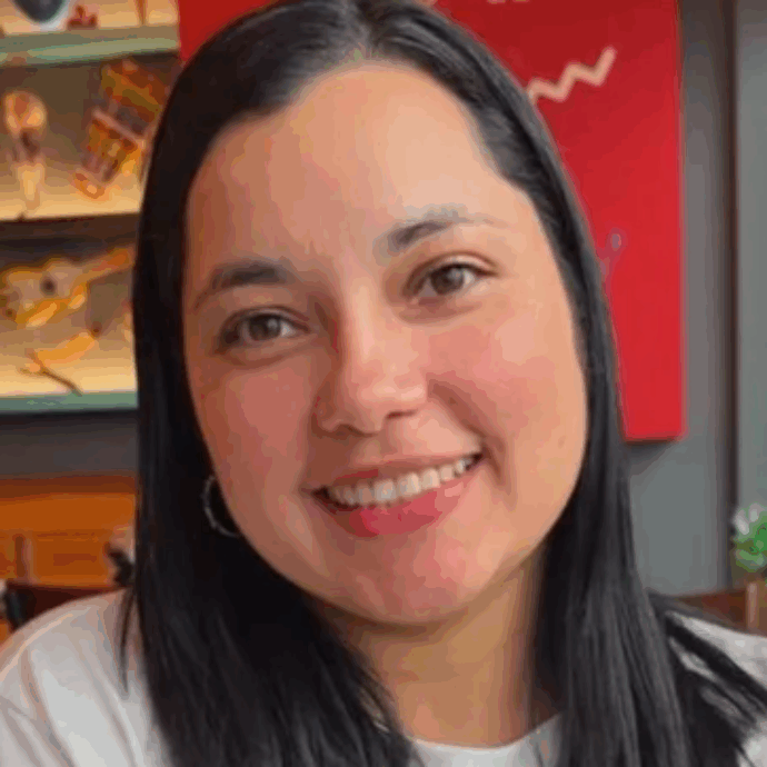 Donna entra in un supermercato, si infila nel congelatore e si lascia morire: il dramma della dottoressa 32enne Helen Sanchez