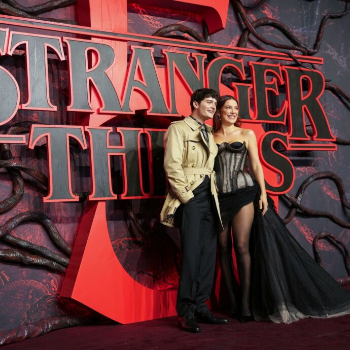Nessun finale segreto per Stranger Things: smentita la teoria del “Conformity Gate”. Ma gli account Netflix fanno sperare i fan